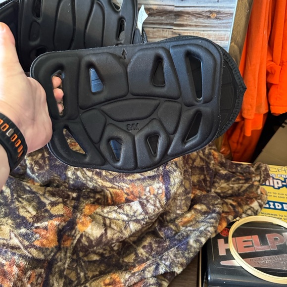 Black Back Brace with abdominal plate - Picture 9 of 9